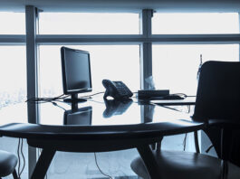 Ergonomia pracy przy biurku. Jak stworzyć ergonomiczne stanowisko pracy