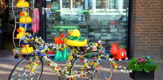 Dlaczego wycieraczki piszczą na szybie?