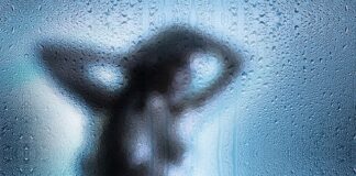 Czy przy wymianie paska klinowego trzeba wymienić napinacz?