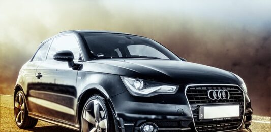 Jaki zasięg ma Audi e-tron?