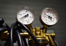 Jak sprawdzić czy reduktor puszcza gaz pod ciśnieniem?