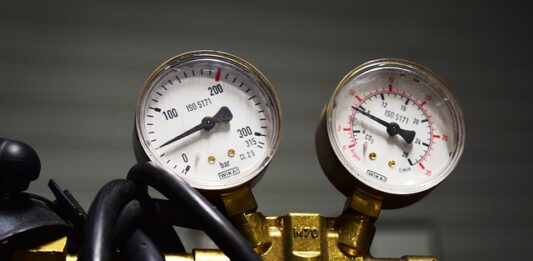 Jak sprawdzić czy reduktor puszcza gaz pod ciśnieniem?